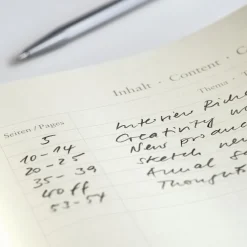 Muistikirja A5/251 sivua Leuchtturm1917 Plain Hard Powder, tyhjät sivut