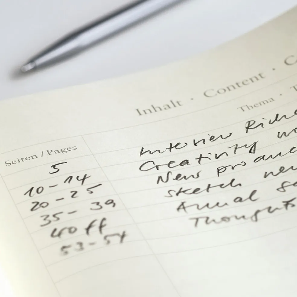 Muistikirja A5/251 sivua Leuchtturm1917 Plain Hard Powder, tyhjät sivut