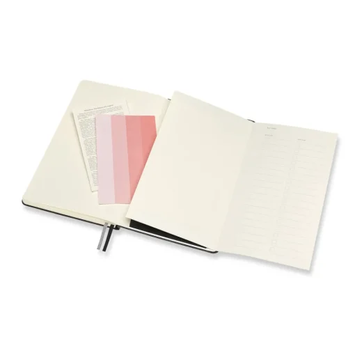 Muistikirja Moleskine Art Bullet Notebook Large Black 13x21cm, pistesivut musta